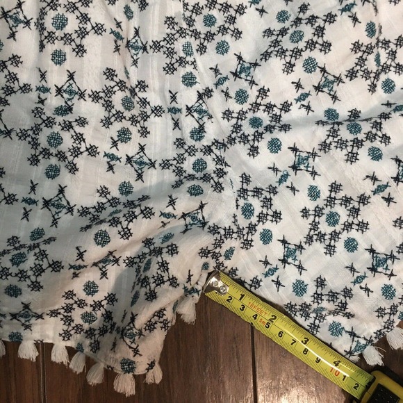 Bob Timberlake Women's sz Med embroidered white blue tassel fringe shorts 4" - Picture 4 of 9